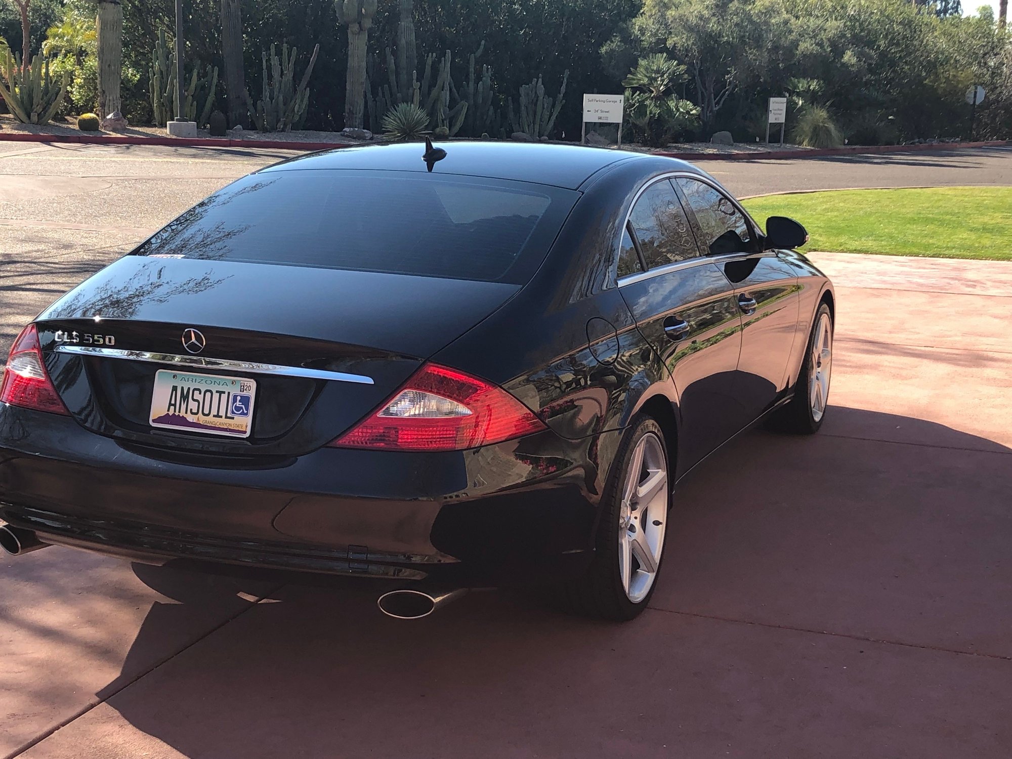 2007 Mercedes-Benz CLS550 - Outstanding Low Mileage CLS550 up for grabs  $16,000 - Used - VIN WDDDJ72X57A110554 - 47,800 Miles - 8 cyl - 2WD - Automatic - Sedan - Black - Phoenix, AZ 85018, United States