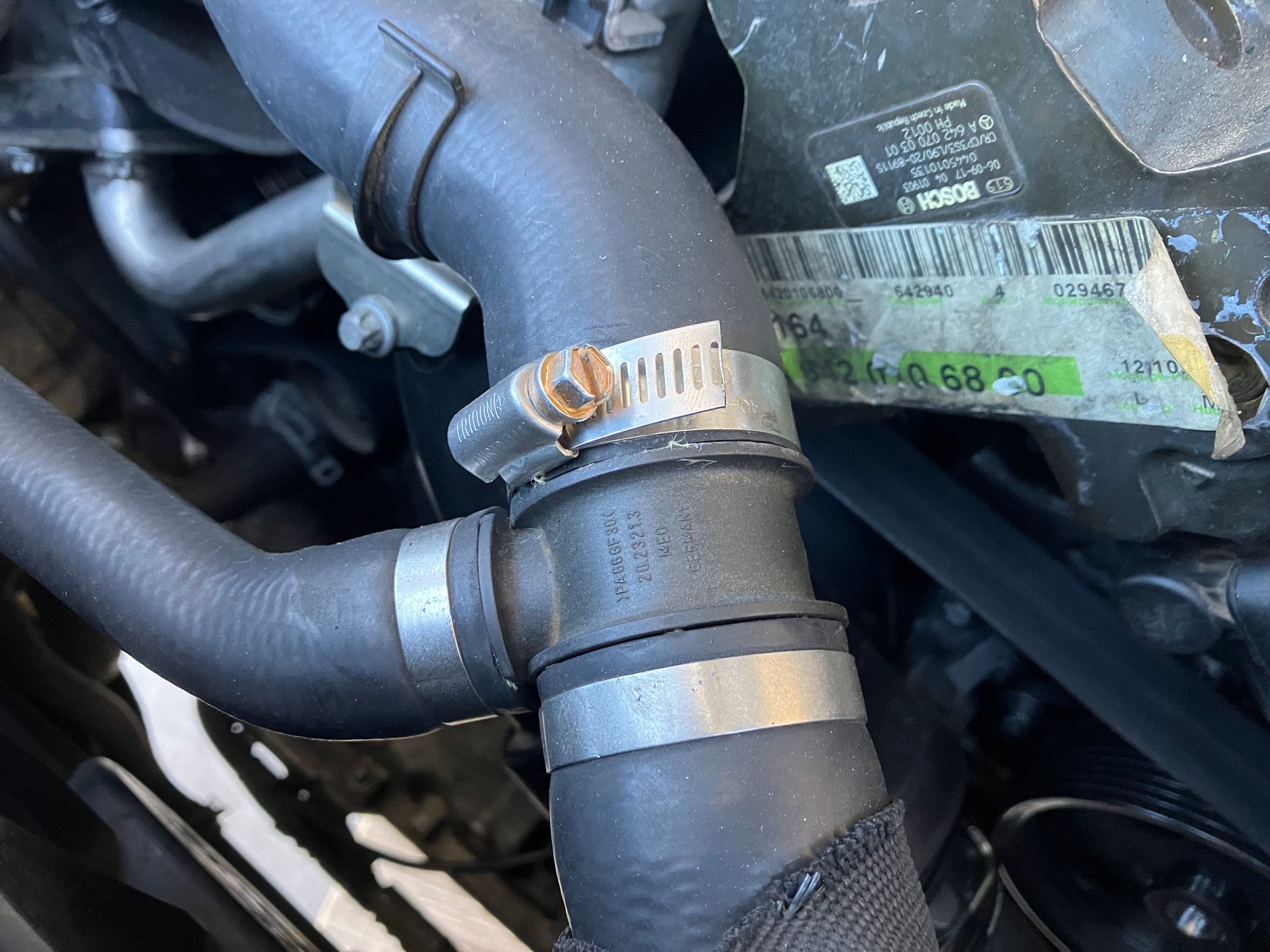 Coolant pipe clamps