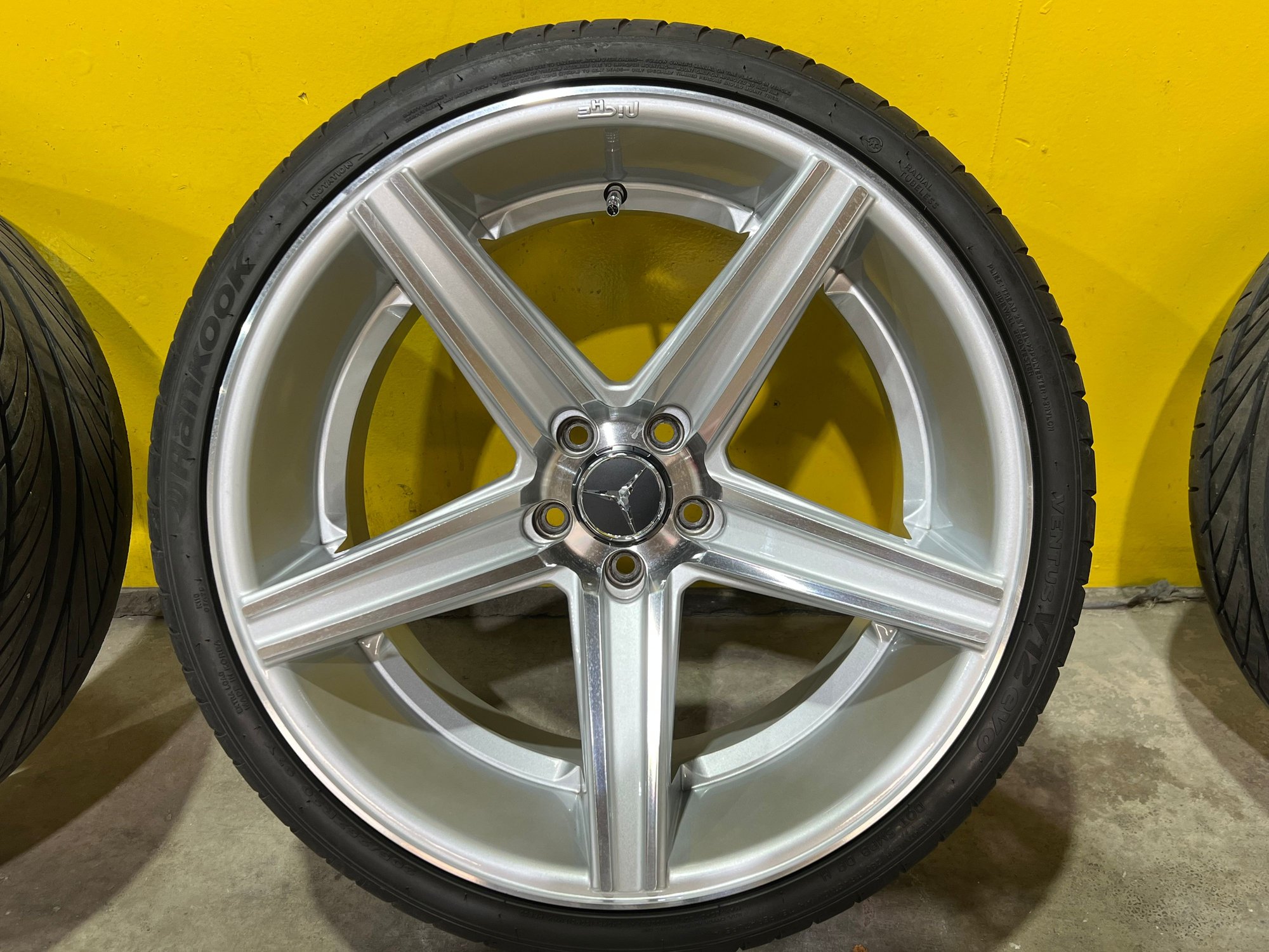 Wheels and Tires/Axles - Mercedes W219 R230 Niche Apex 20x8.5 and 20x10.5 Wheels and Tires - Used - -1 to 2024  All Models - Ny, NY 10101, United States