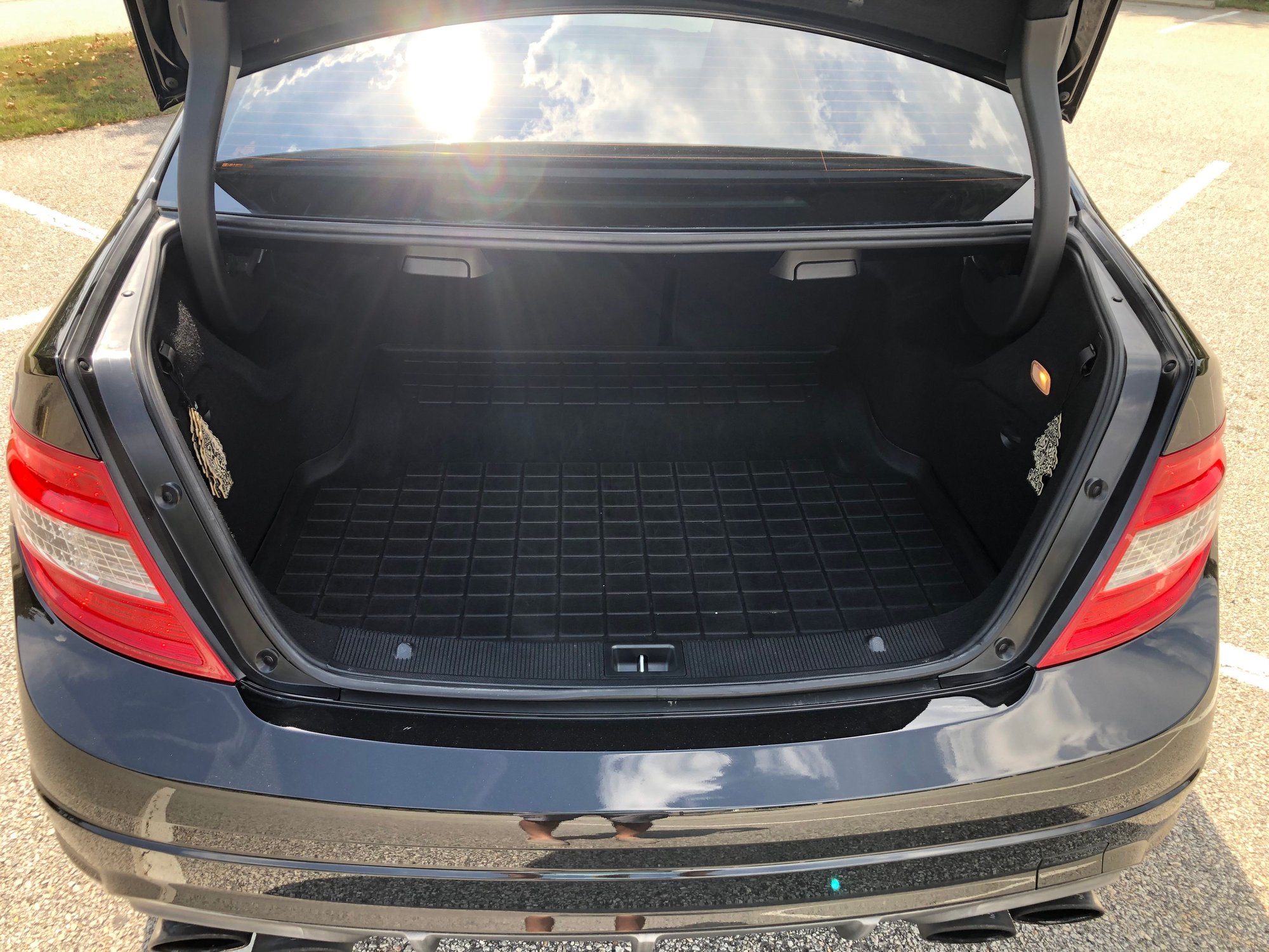 2011 Mercedes-Benz C63 AMG - FS (DC): 2011 C63 AMG (P31) LSD Black on Black - Used - VIN WDDGF7HB7BFXXXXX8 - 70,900 Miles - 8 cyl - 2WD - Automatic - Sedan - Black - Alexandria, VA 22314, United States
