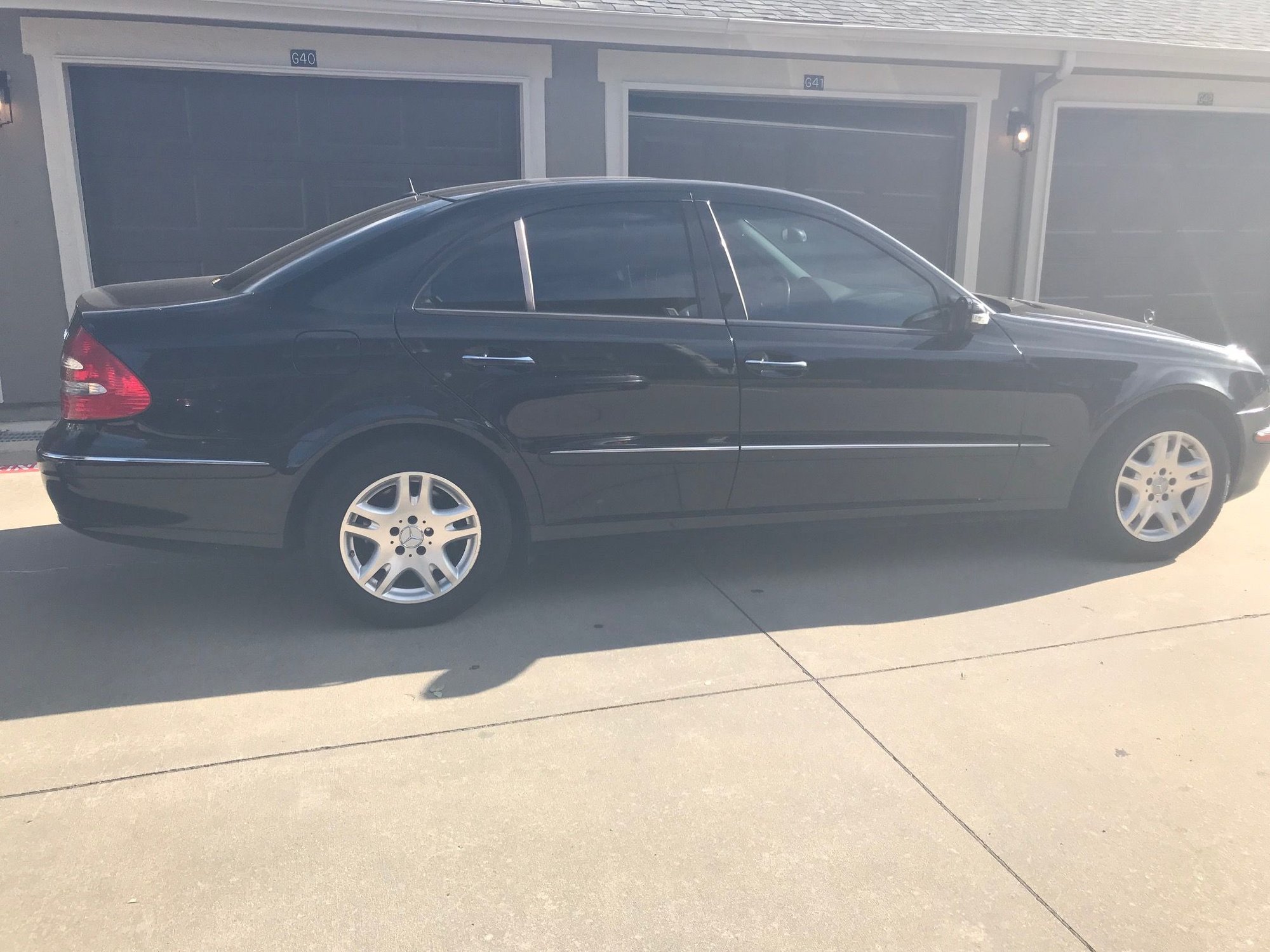 2005 Mercedes-Benz E320 - 2005 E320 CDI - Used - VIN WDBUF26J15A677294 - 169,000 Miles - 6 cyl - 2WD - Automatic - Sedan - Black - Irving, TX 75038, United States