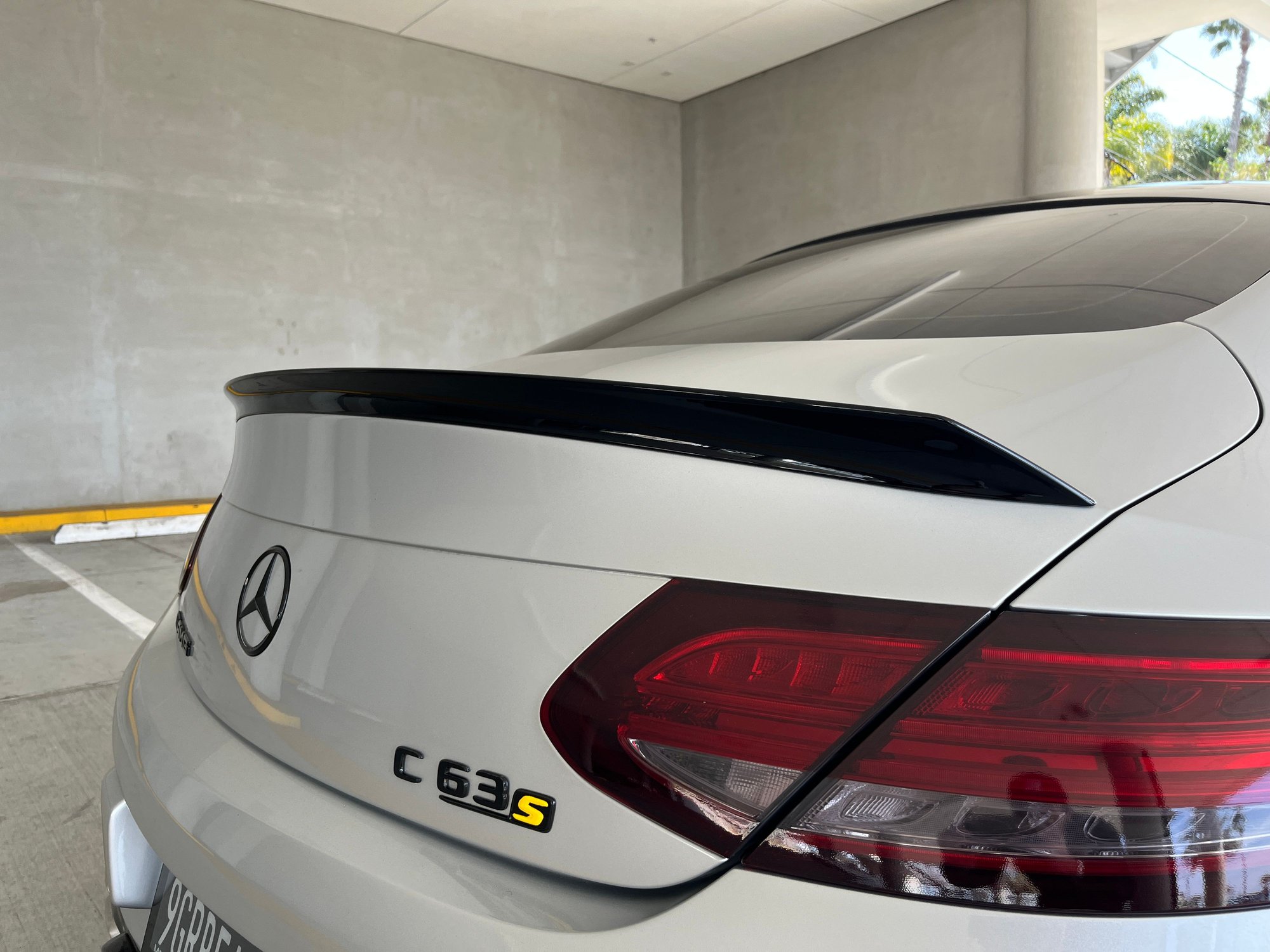 2018 Mercedes-Benz C63 AMG S - 2018 Mercedes-Benz C63S AMG - Used - VIN WDDWJ8HB8JF635841 - 59,500 Miles - Laguna Beach, CA 92651, United States