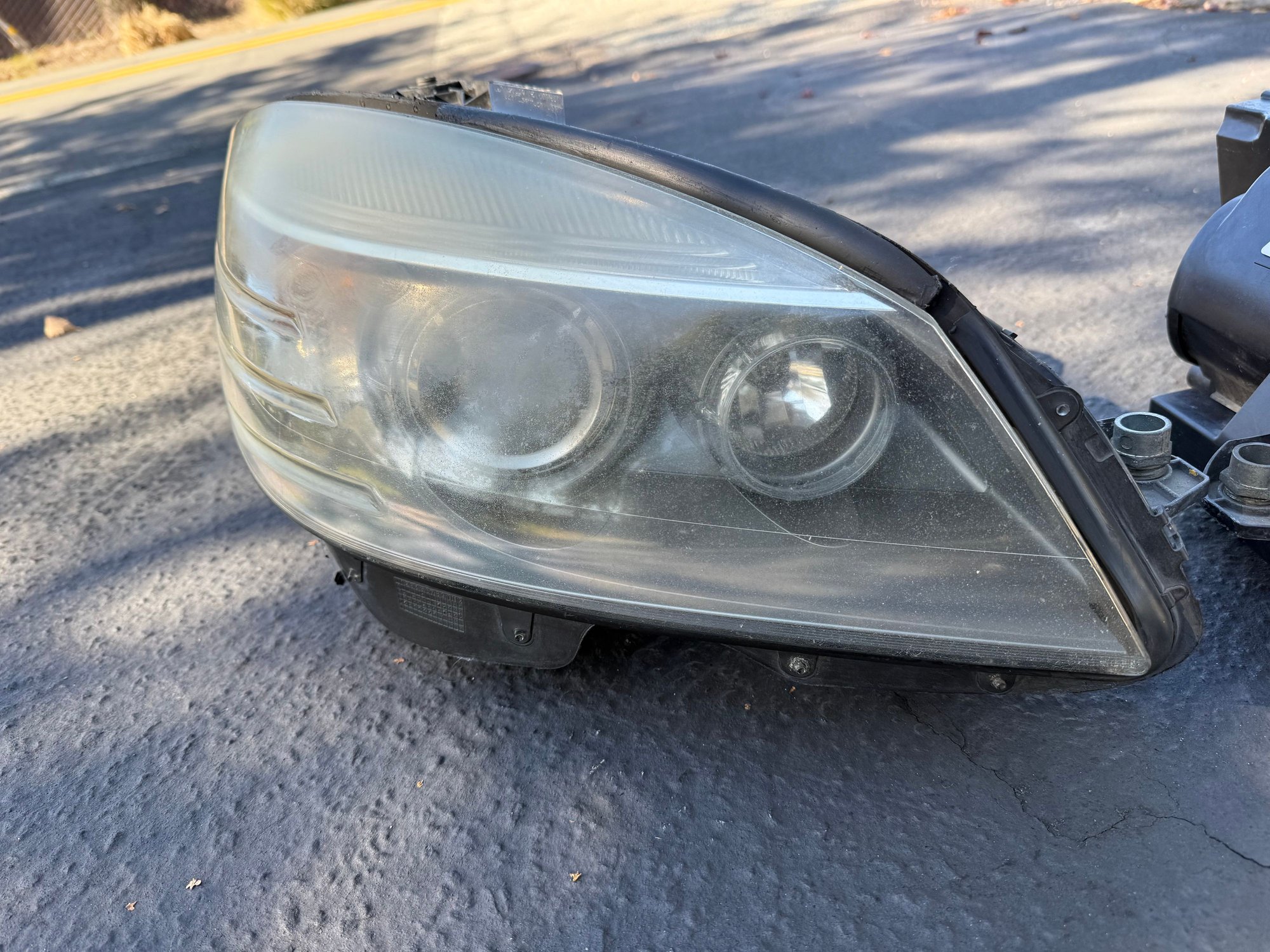 Lights - W204 C63 Headlight Set - Used - 2008 to 2011 Mercedes-Benz C63 AMG - Aptos, CA 95003, United States