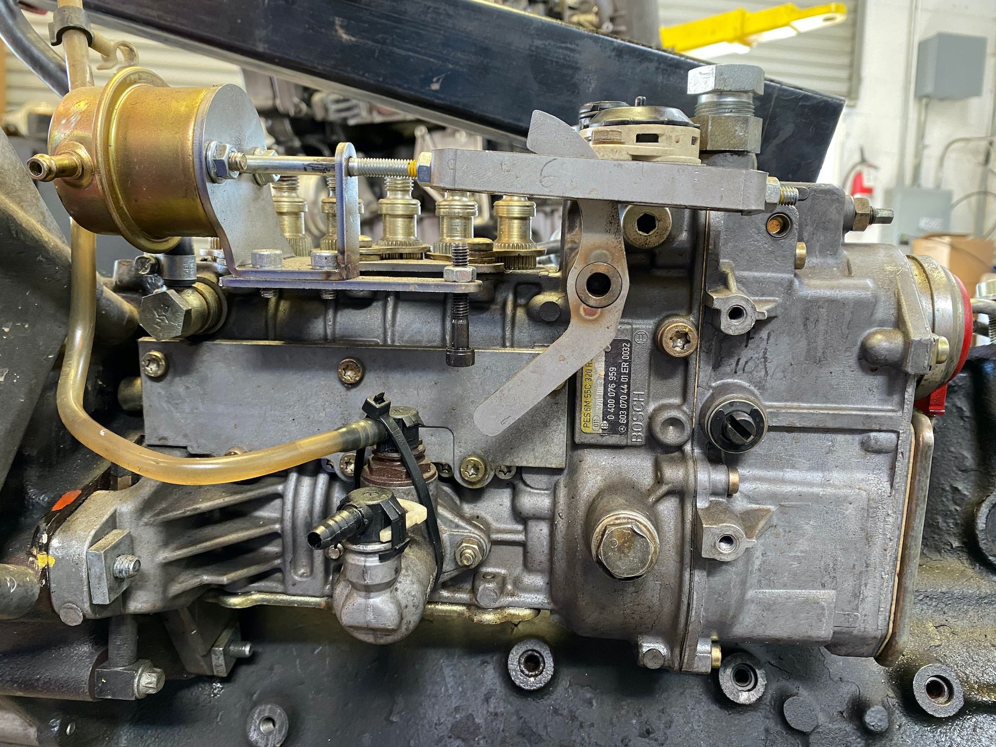 Engine - Intake/Fuel - Injection Pump For Sale - Used - All Years Mercedes-Benz All Models - Los Angeles, CA 91423, United States