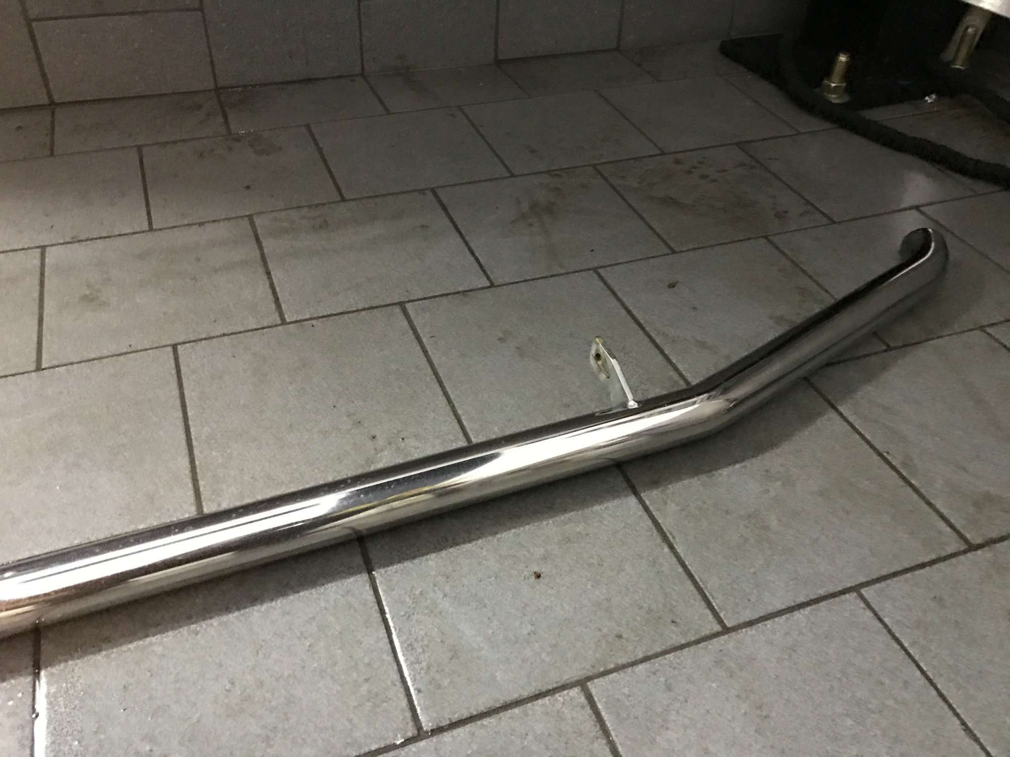 Exterior Body Parts - Mercedes-Benz G-class Front Lower Guard - Used - All Years Mercedes-Benz G55 AMG - laval, QC h7x3k3, Canada