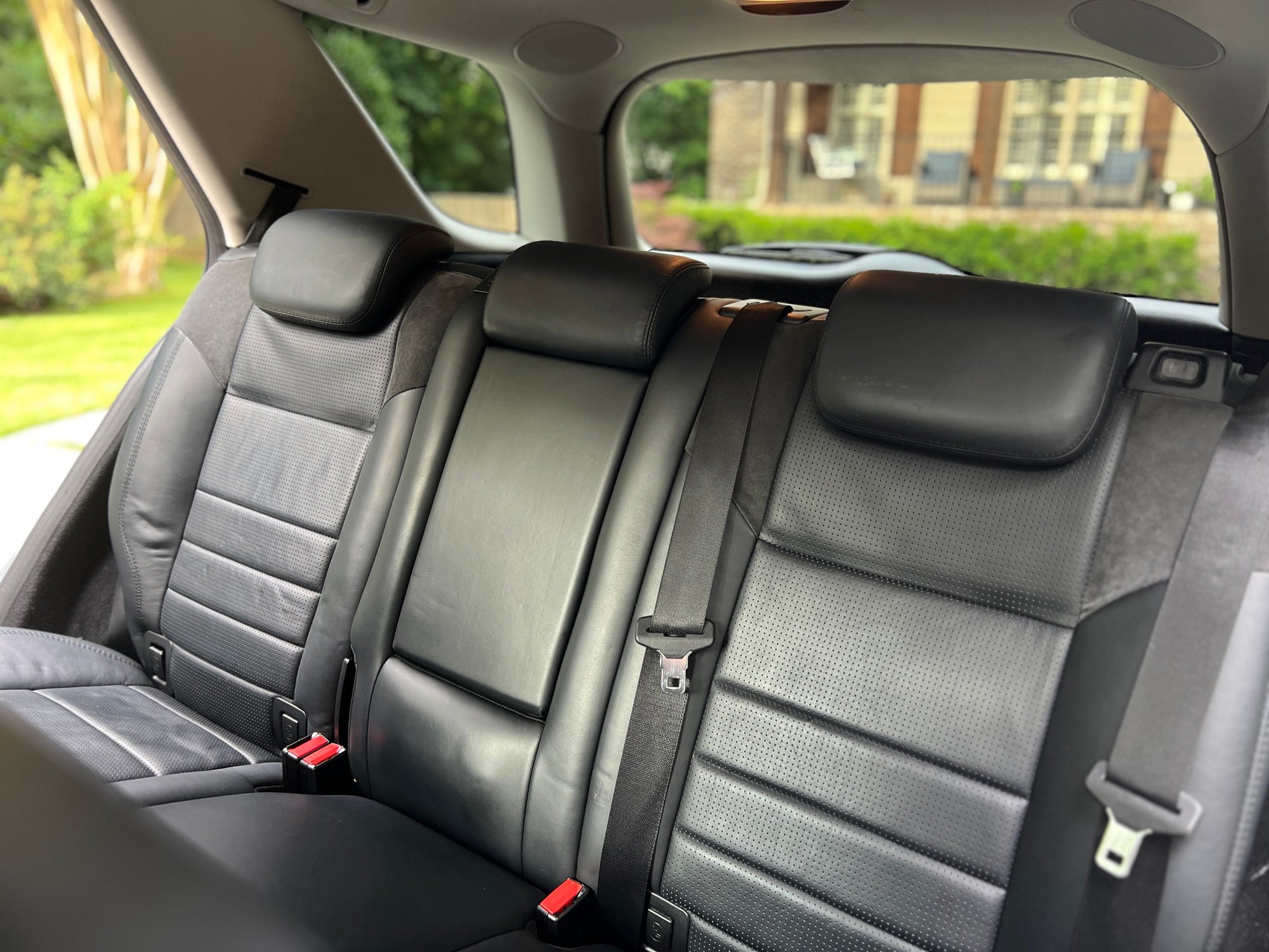 2009 Mercedes-Benz ML63 AMG - 2009 ML63 AMGn w/ 70k miles - Used - VIN 4JGBB77E99A445479 - 70,100 Miles - 8 cyl - AWD - Automatic - SUV - Silver - Birmingham, AL 35226, United States