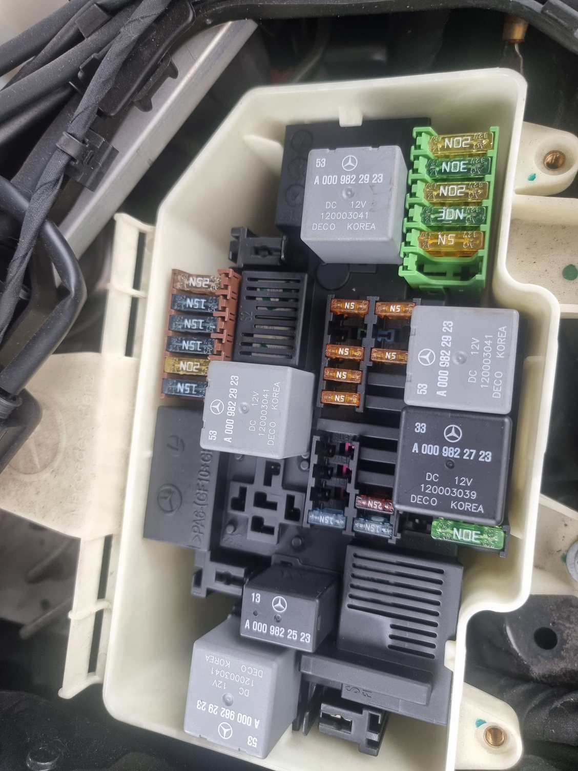 (old relays in fuse box)