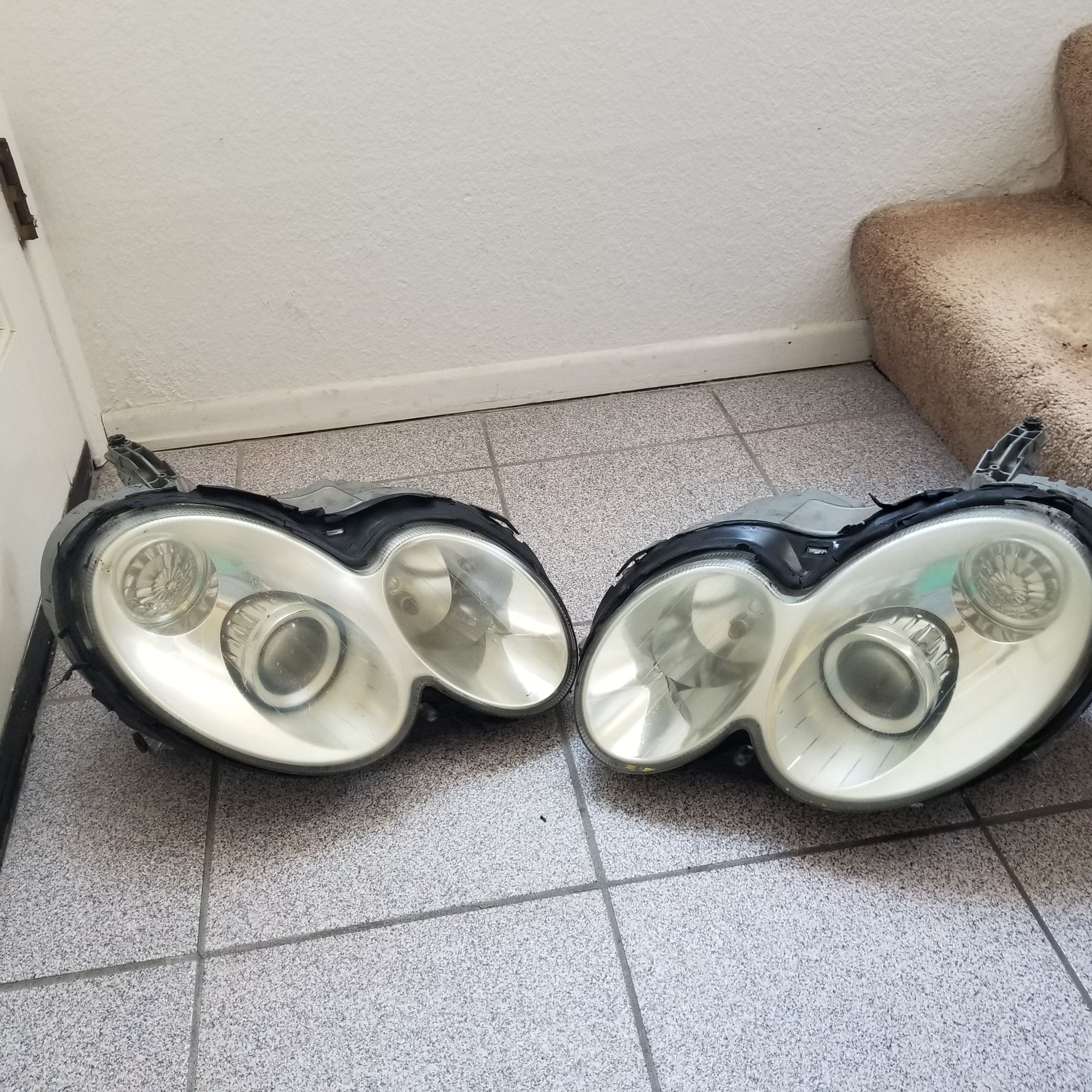 Lights - Mercedes Benz Xenon HID CLK W209 / C209 Headlights - CLK500 CLK350 - $85 for the pair - Used - 2003 to 2010 Mercedes-Benz CLK500 - San Diego, CA 92109, United States