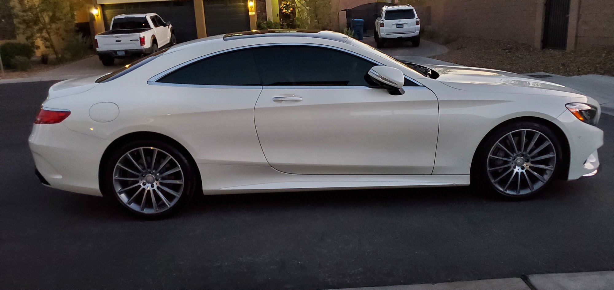 2015 Mercedes-Benz S550 - 2015 Mercedes Benz S550 Coupe 26k mi - Used - VIN WDDXJ8FB4FA009909 - 26,000 Miles - 8 cyl - AWD - Automatic - Coupe - White - Las Vegas, NV 89183, United States
