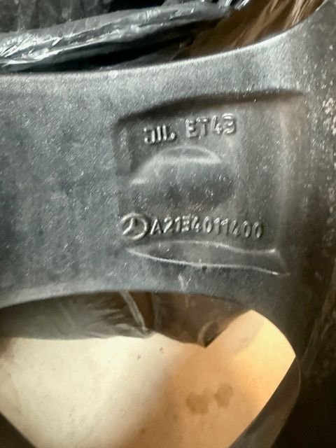 Wheels and Tires/Axles - MB OEM wheels 18" with like new tires, TPMS - Used - 2018 to 2022 Mercedes-Benz E400 - Ann Arbor, MI 48104, United States
