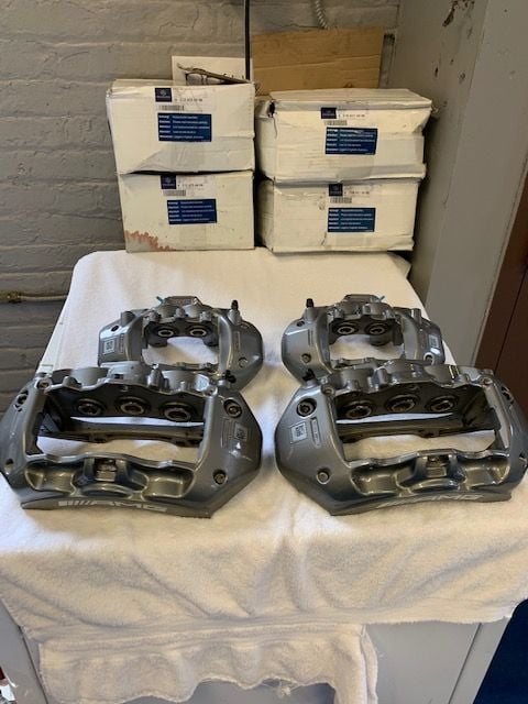 Brakes - brake calipers - Used - 2010 to 2016 Mercedes-Benz E63 AMG - 2010 to 2016 Mercedes-Benz CL63 AMG - Clark, NJ 07066, United States