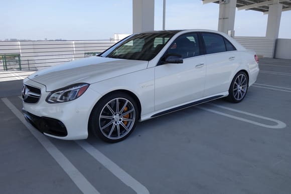 E63 19" AMG wheels.  I tried to find pics of cars the same color as mine to visually...