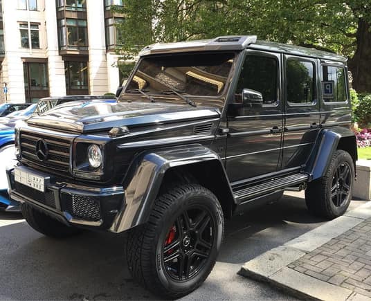 Blacked out Mercedes Benz G500 4x4² from Saudi in London.
