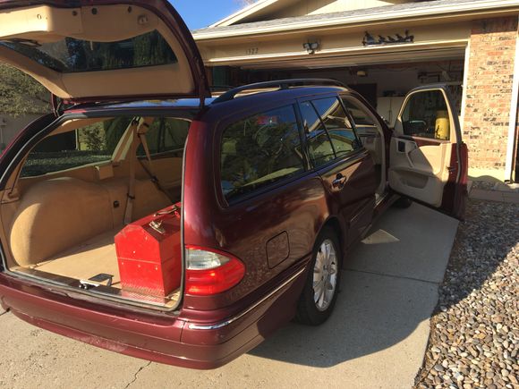 There's so much versatilaty and space in this wagon that it really is an all around handy unit for any family. Will do some serious hauling including attaching a tow package. This wagon hauls!