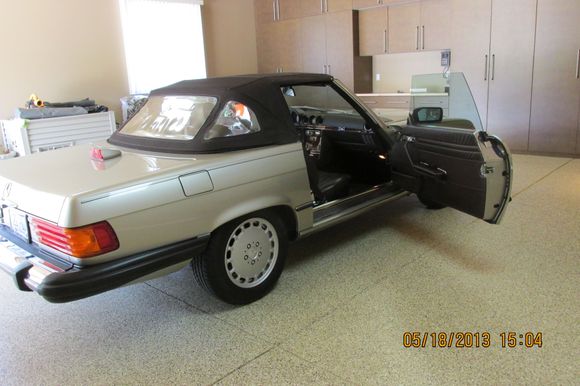 1986 560SL Everything works and maintenance records available.