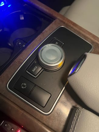 Shouldn’t these buttons light up too? 