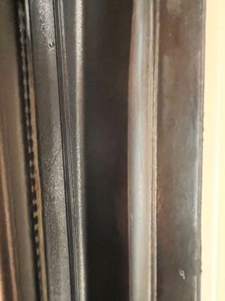 Right side weather strip 