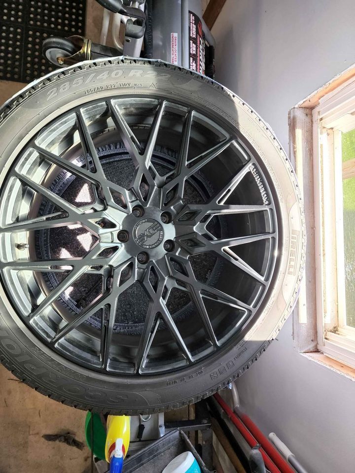 XO Phoenix 22" Rims / Pirelli Scorpion Tires Grand Rapids, Michigan