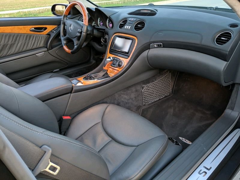2004 Mercedes-Benz SL600 - 2004 Mercedes SL600 V12 Bi Turbo 64km MINT - Used - VIN WDB2304761F082116 - 64,800 Miles - 12 cyl - 2WD - Automatic - Convertible - Black - Winnipeg, MB R3T1Y3, Canada