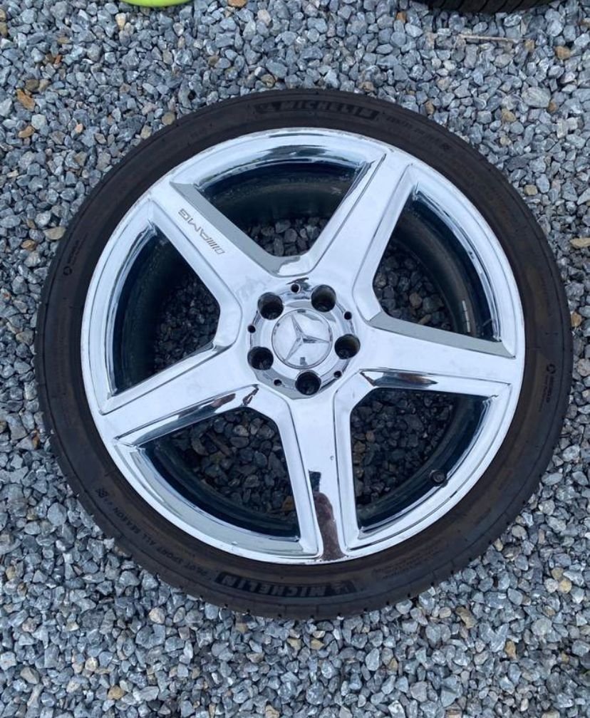 Wheels and Tires/Axles - AMG 19” inch wheels - Used - 0  All Models - Portland, OR 97035, United States