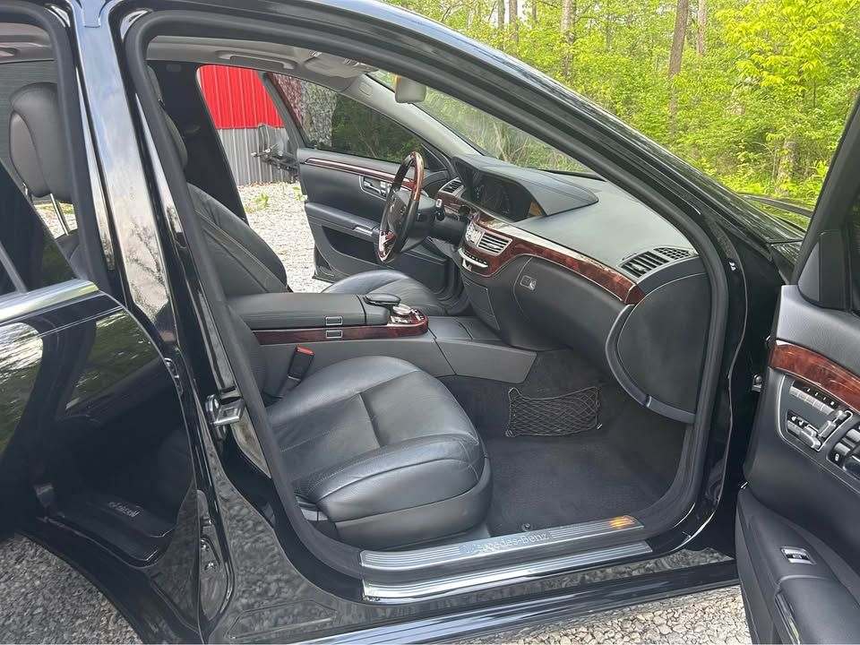 2008 Mercedes-Benz S550 - *Clean Title & Low Mileage* 2007 S550 - Used - VIN WDDNG71X07A131901 - 73,000 Miles - 8 cyl - 2WD - Automatic - Sedan - Black - Indianapolis, IN 46032, United States