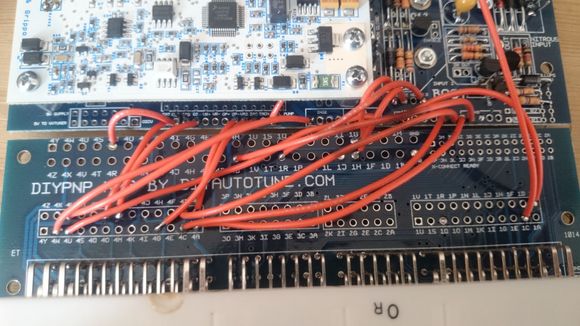 There's a wire going from TPS to GND on the mainboard with a 1k Ohm resistor in between, saw the resistor between 4L and 4D in another thread but since 4D is already occupied I solved it like this. The TPS is now stuck on 0% so that's good.