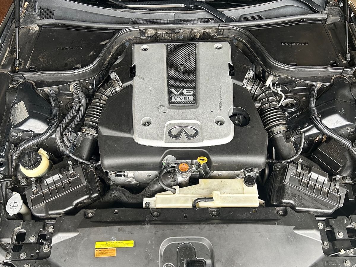 Valve cover gasket replacement MyG37