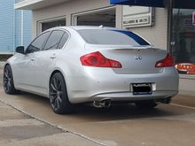 Staggered Coupe Wheels 255/35r19 with 20mm spacers all the way around.