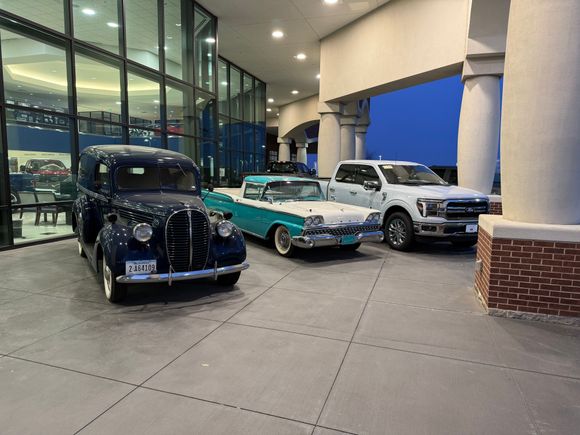 Loved those late 1950s Fairlanes/Galaxy 500s.