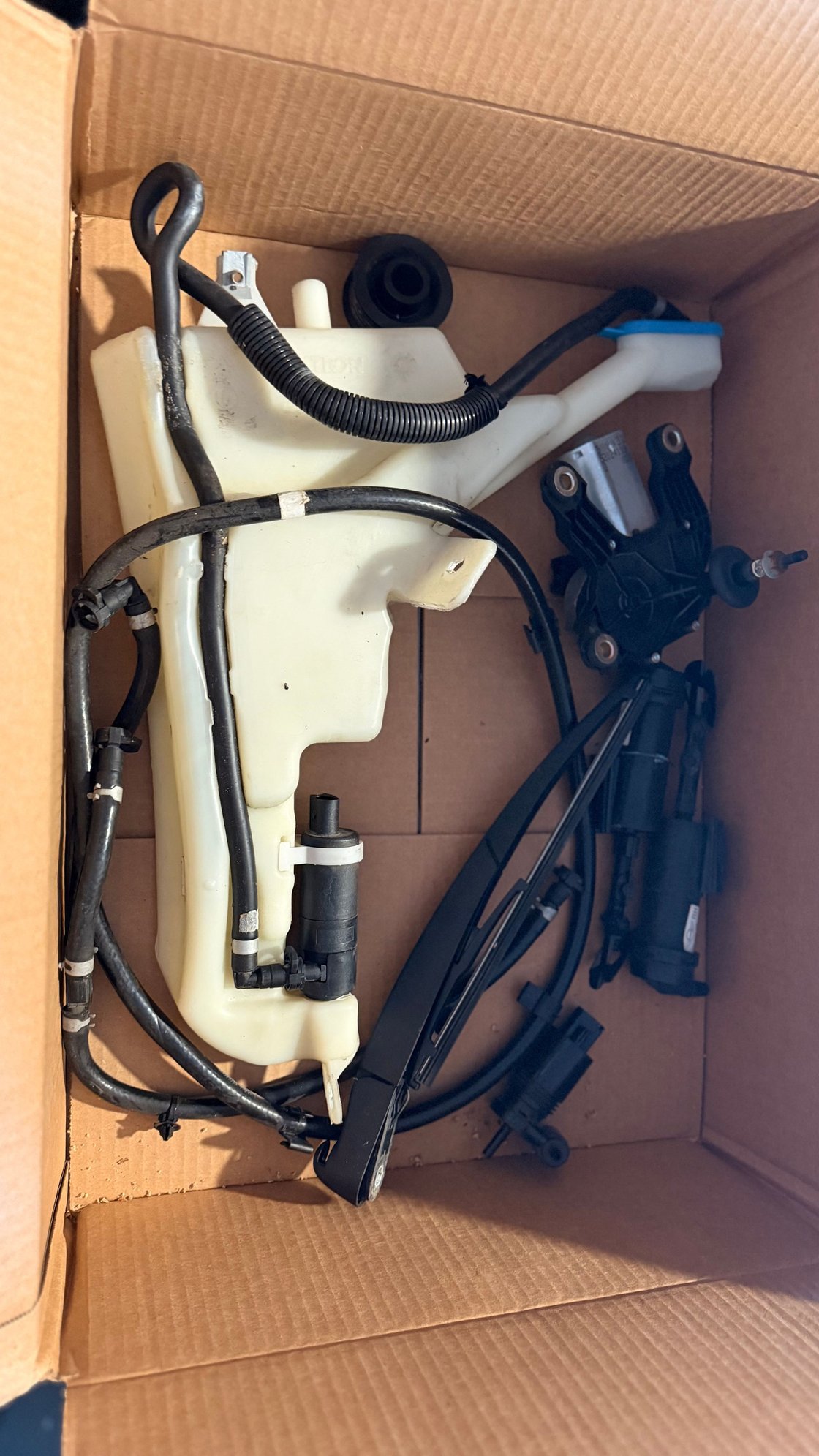 Miscellaneous - Free stuff - Used - -1 to 2027  All Models - Southampton, NY 11968, United States