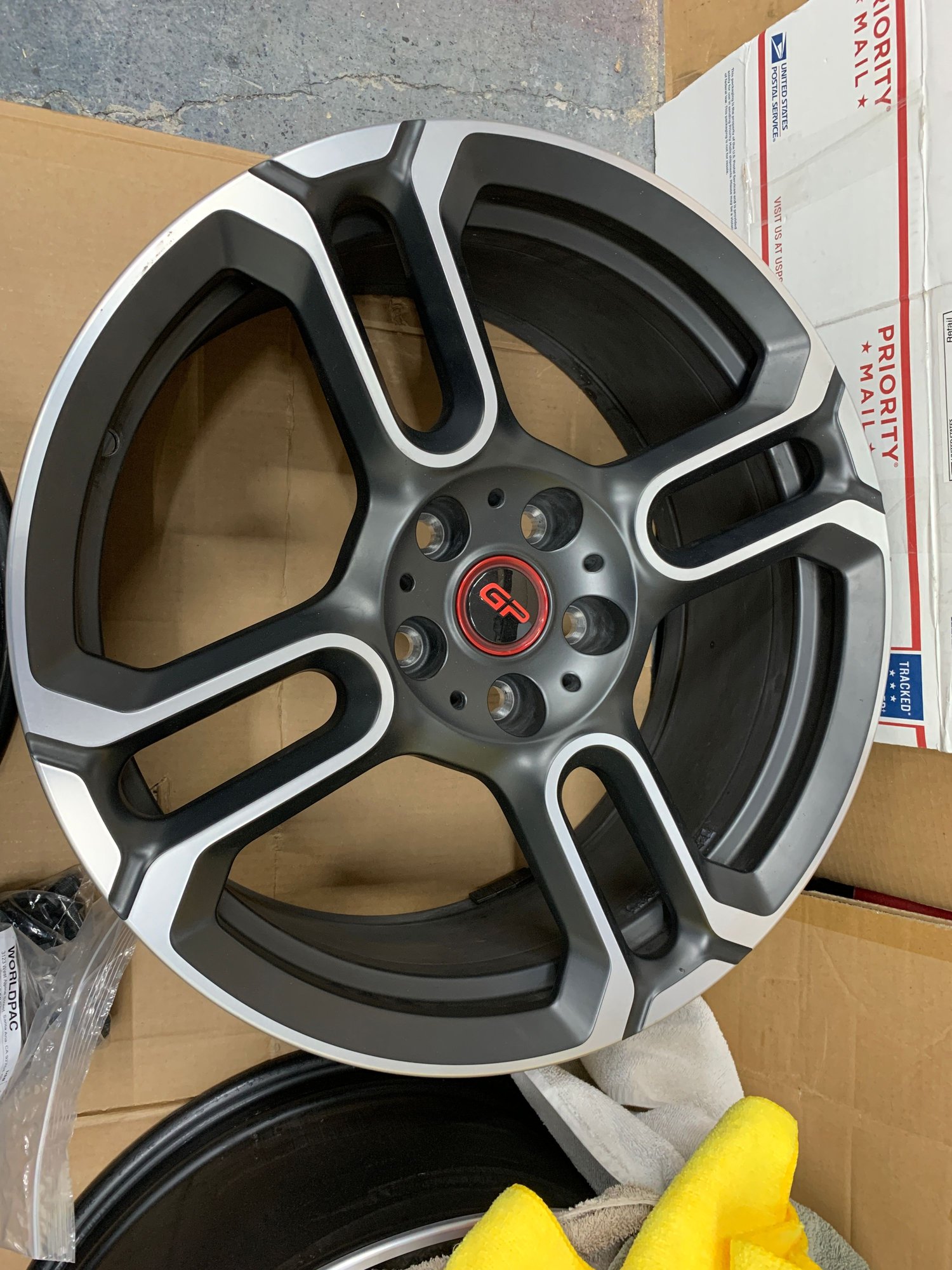 Wheels and Tires/Axles - 590 MINI JCW GP3 Double Spoke 18" Wheel With GP Center Cap - Used - 2014 to 2023 Mini F56: Mini Hatch/Hardtop - 2015 to 2023 Mini F55: 5-door Hatch - 2016 to 2023 Mini F54: Mini Clubman - 2017 to 2023 Mini F60: Countryman - Irvine, CA 92604, United States