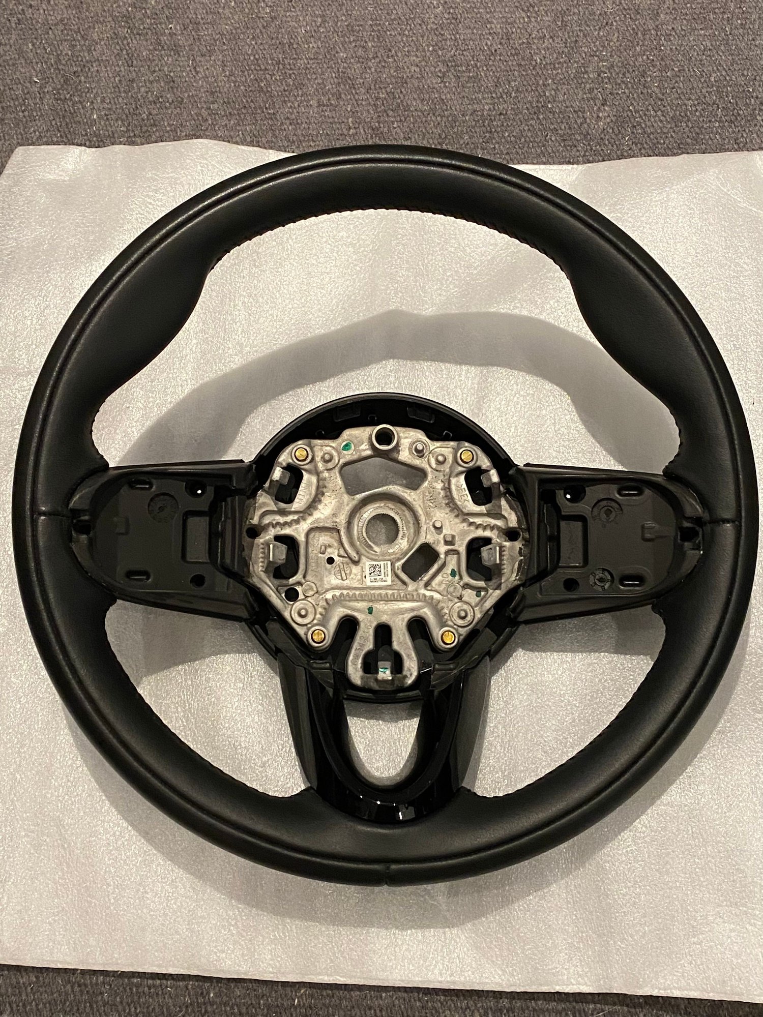 Interior/Upholstery - OEM Steering Wheel for F-Series - Used - 2015 to 2021 Mini All Models - Montreal, QC H4X1G8, Canada