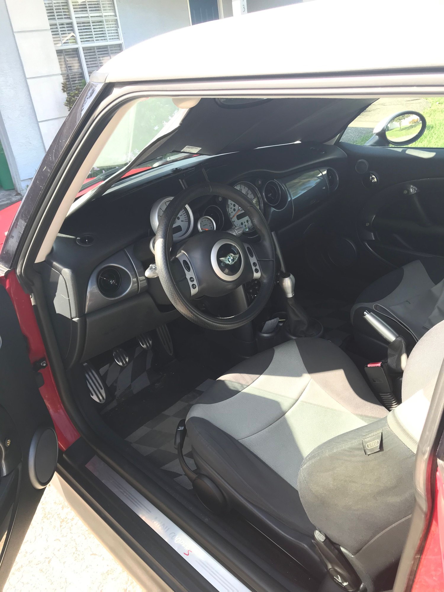 2004 Mini R53: "Mk I" Mini Cooper S - 2004 MINI Cooper S for sale - Used - VIN WMWRE33454TD75394 - 179,350 Miles - 4 cyl - 2WD - Manual - Hatchback - Red - Cocoa, FL 32927, United States