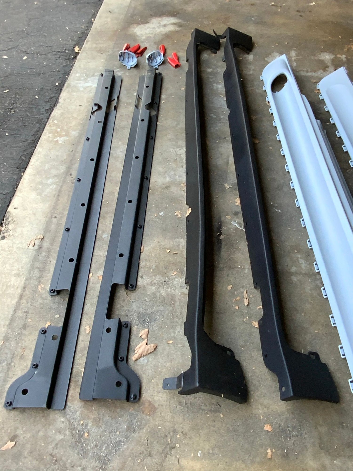 Exterior Body Parts - Jcw aero Side skirts - New - 2011 to 2016 Mini R56: "Mk II" Mini Hatch/Hardtop range - Montclair, CA 91763, United States