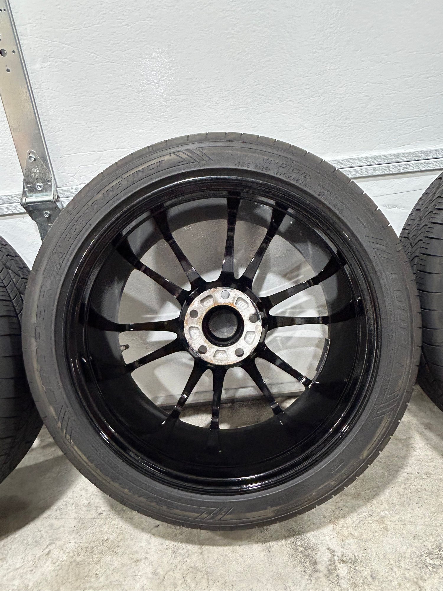 Wheels and Tires/Axles - R60 R61 - 18x8 OZ Ultraleggera Wheels w/ Nearly New Tires - Used - All Years  All Models - Palmerton, PA 18071, United States