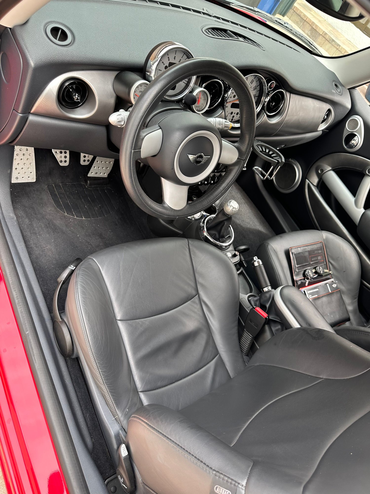 2006 Mini R53: "Mk I" Mini Cooper S - Mini Cooper S 2006 - Used - VIN WMWRE335X6TL15913 - 59,200 Miles - 4 cyl - 2WD - Manual - Coupe - Red - St. Petersburg, FL 33715, United States