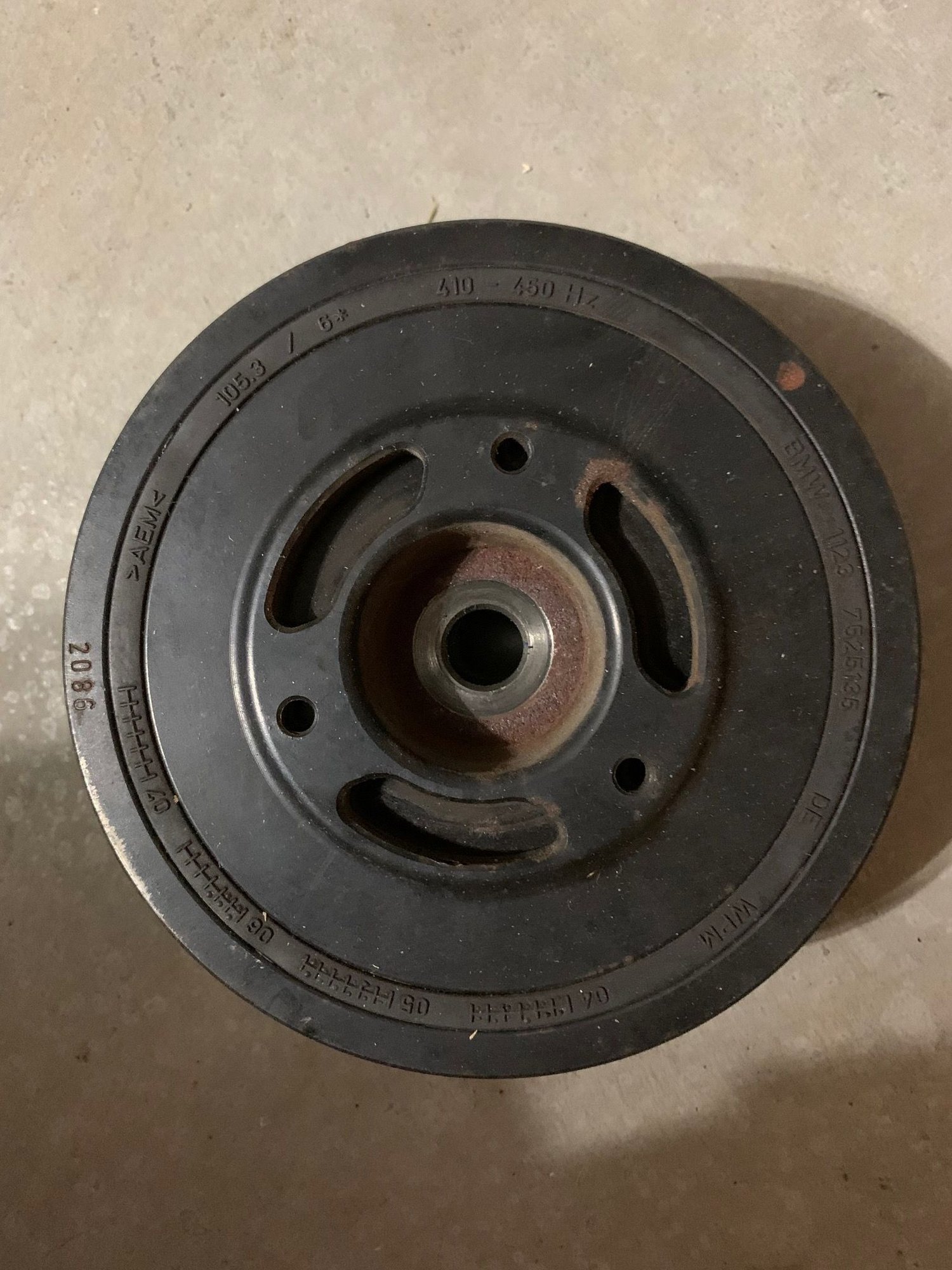Drivetrain - OEM Crank pulley (harmonic balancer) - Used - 2002 to 2006 Mini Cooper - Indianapolis, IN 46240, United States