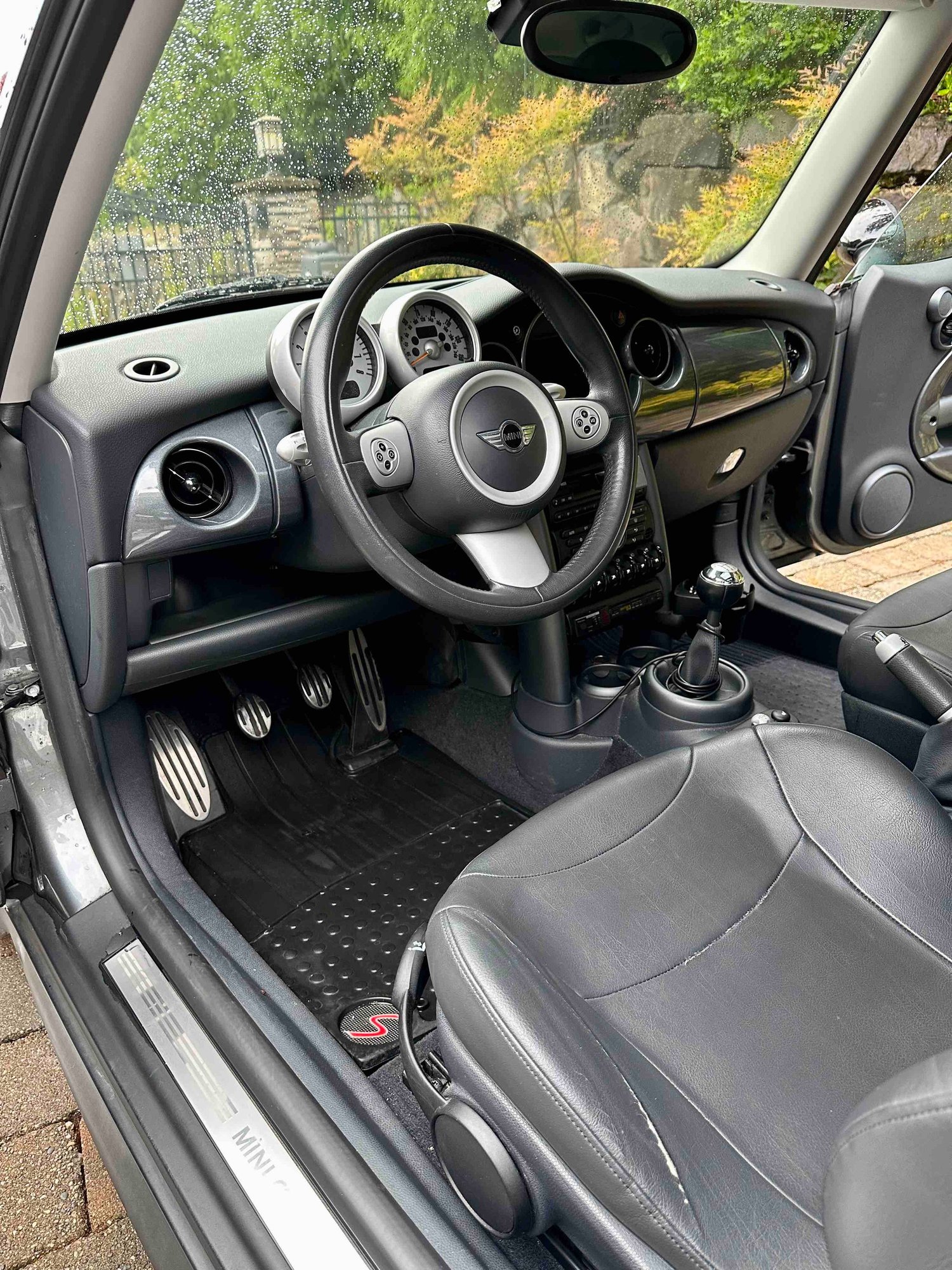 2004 Mini R53: "Mk I" Mini Cooper S - 2004 MINI Cooper S - Loaded, only 81.5k miles, great condition, stock, extras! - Used - VIN WMWRE33494TD82199 - 81,450 Miles - 4 cyl - 2WD - Manual - Coupe - Silver - Portland, OR 97229, United States