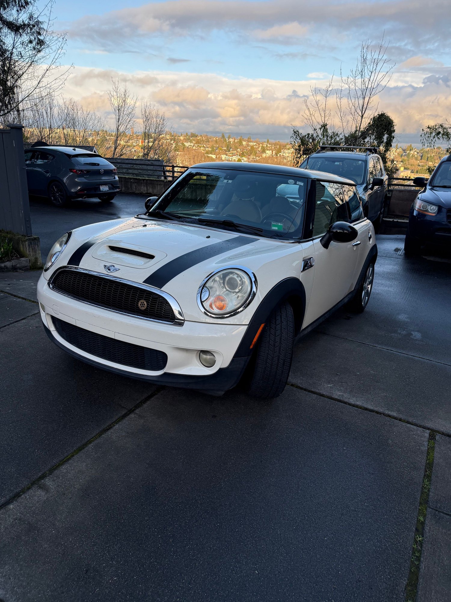 2008 Mini Cooper - 2008 Mini Cooper S for sale 81k miles - New - VIN WMWMF73568TT88245 - 81,422 Miles - 2WD - Manual - Hatchback - White - Seattle, WA 98144, United States