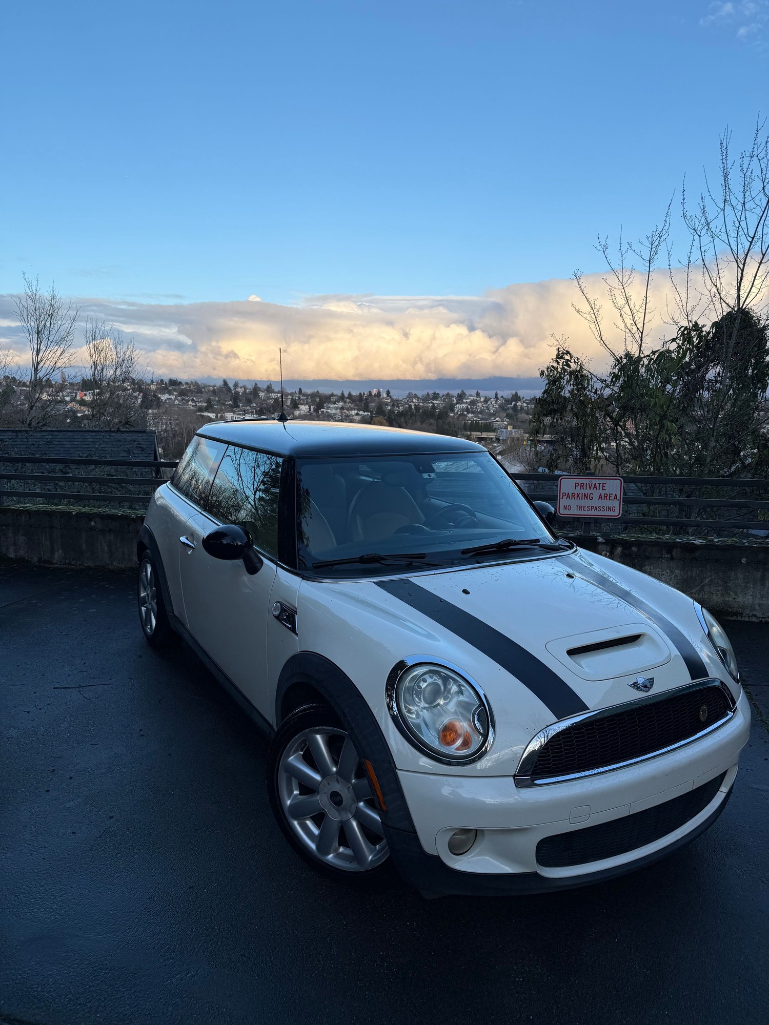 2008 Mini Cooper - 2008 Mini Cooper S for sale 81k miles - New - VIN WMWMF73568TT88245 - 81,422 Miles - 2WD - Manual - Hatchback - White - Seattle, WA 98144, United States