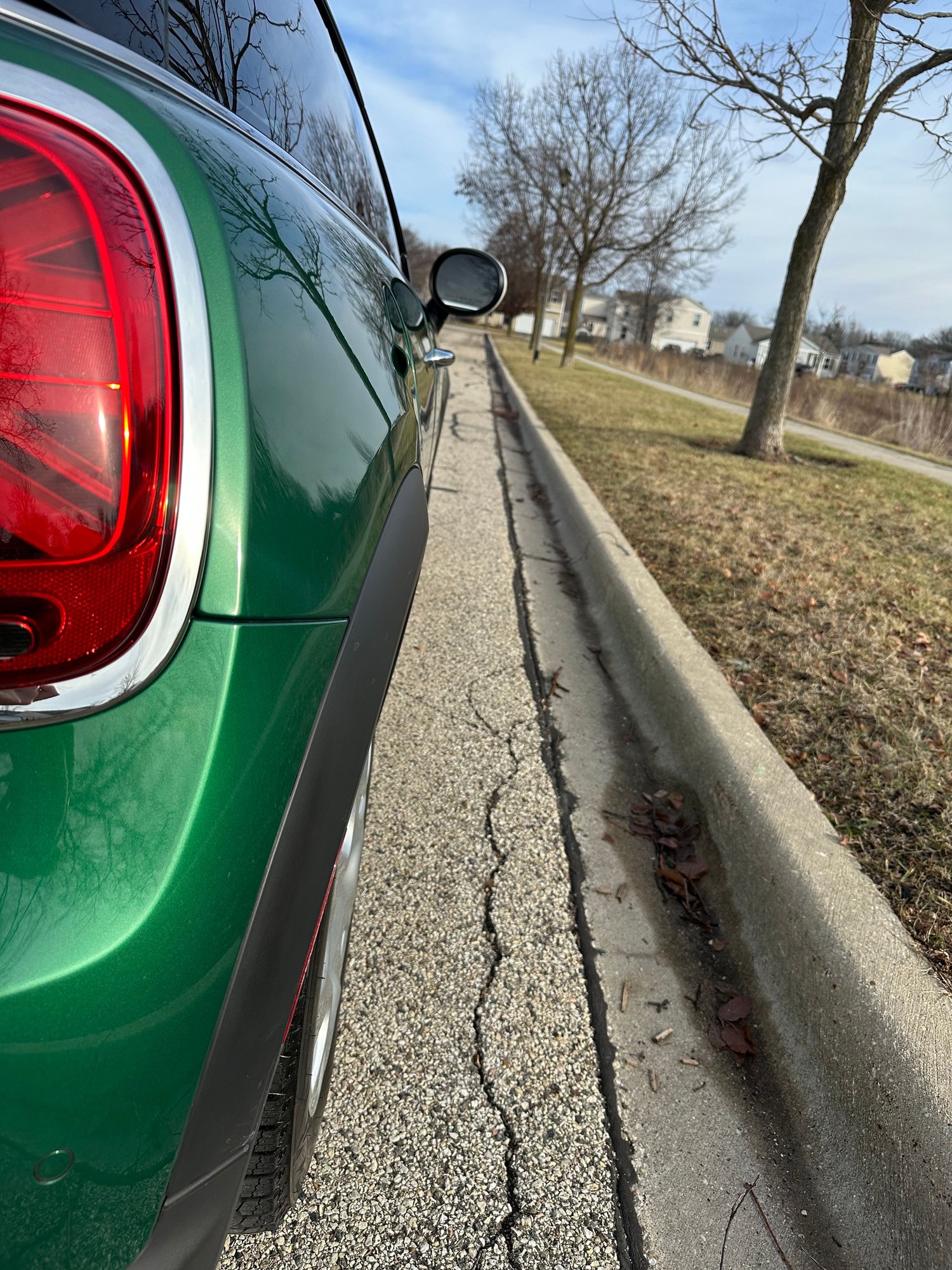 2024 Mini F56: Mini Hatch/Hardtop - 2024 Mini Cooper Hardtop 3-door 6spd - Green on Tan with Low Miles! - Used - VIN WMW33DH08R2U53099 - 12,900 Miles - 3 cyl - 2WD - Manual - Hatchback - Other - Madison, WI 53705, United States