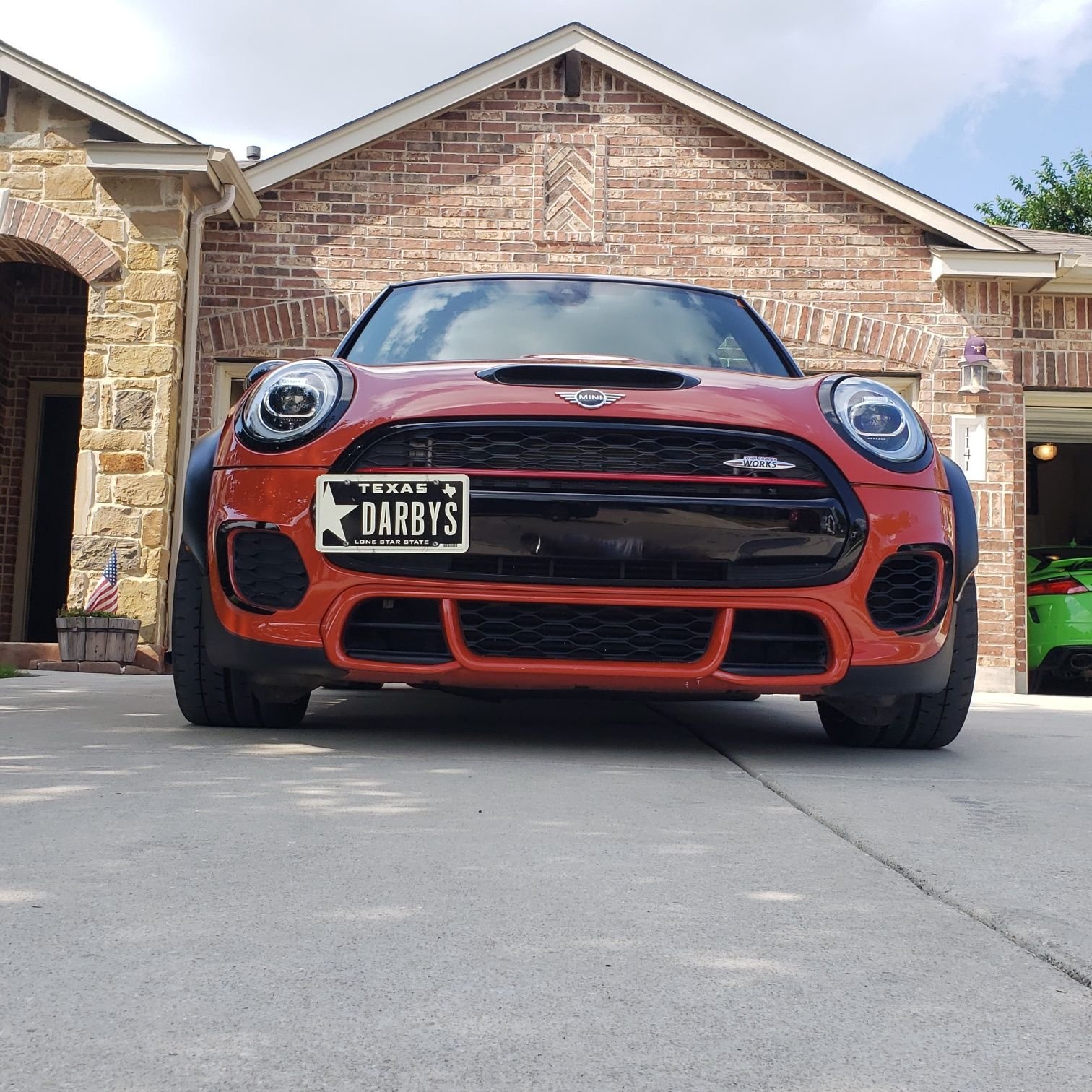 F55/F56 Designed a way to mount front license plate without drilling