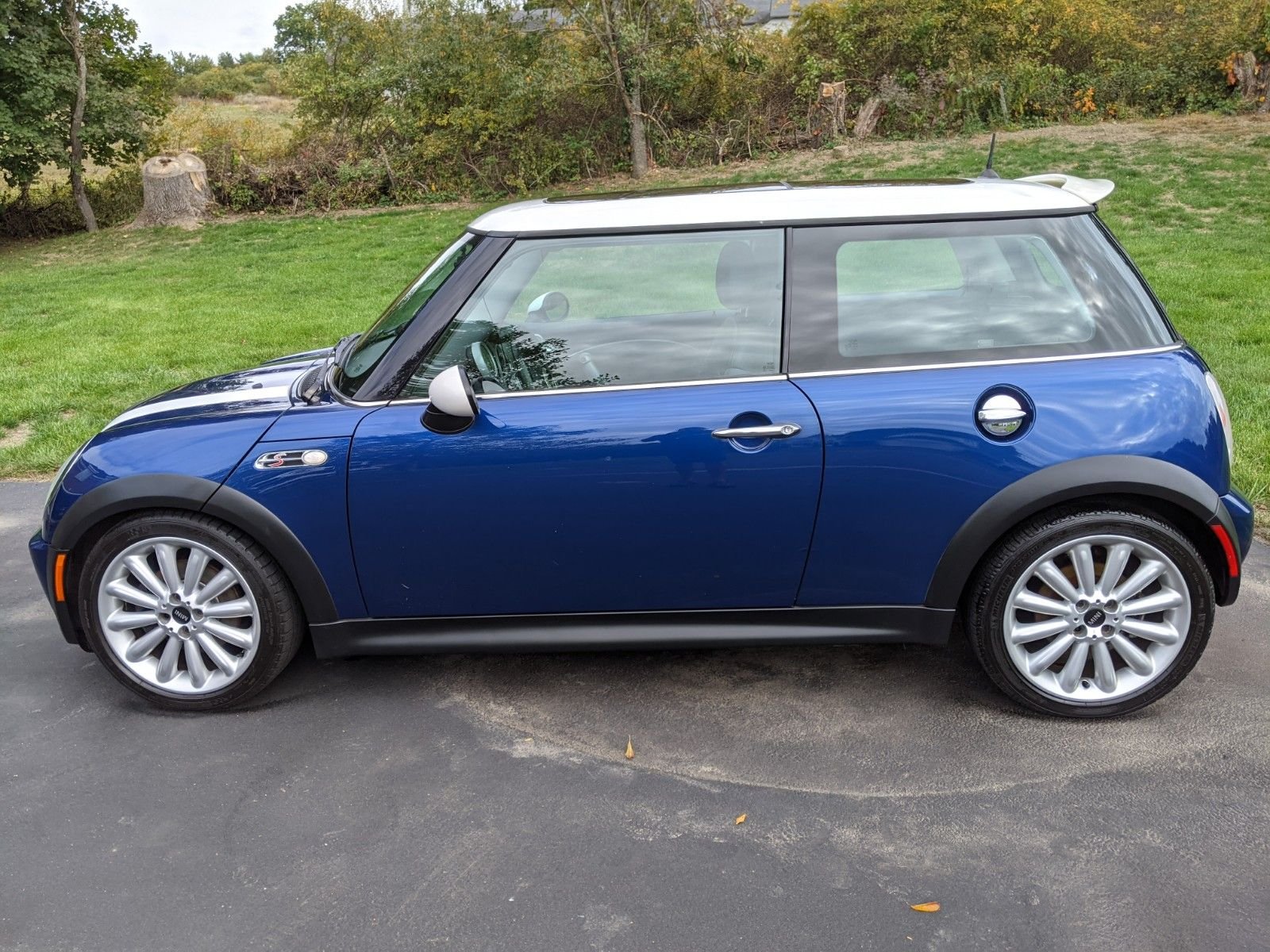 2004 Mini Cooper - 2004 Mini COOPER S - Used - VIN wmwre33464td79230 - 117,750 Miles - 4 cyl - 2WD - Manual - Coupe - Blue - Bethany, CT 06524, United States