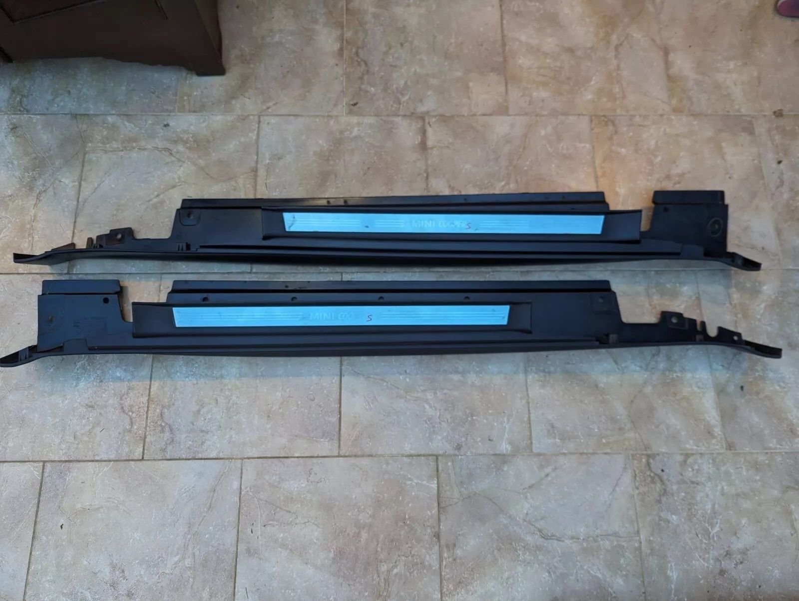 Exterior Body Parts - Never installed side skirts with still sealed "MINI COOPER S" sill plates - New - All Years  All Models - Hartland, WI 53029, United States
