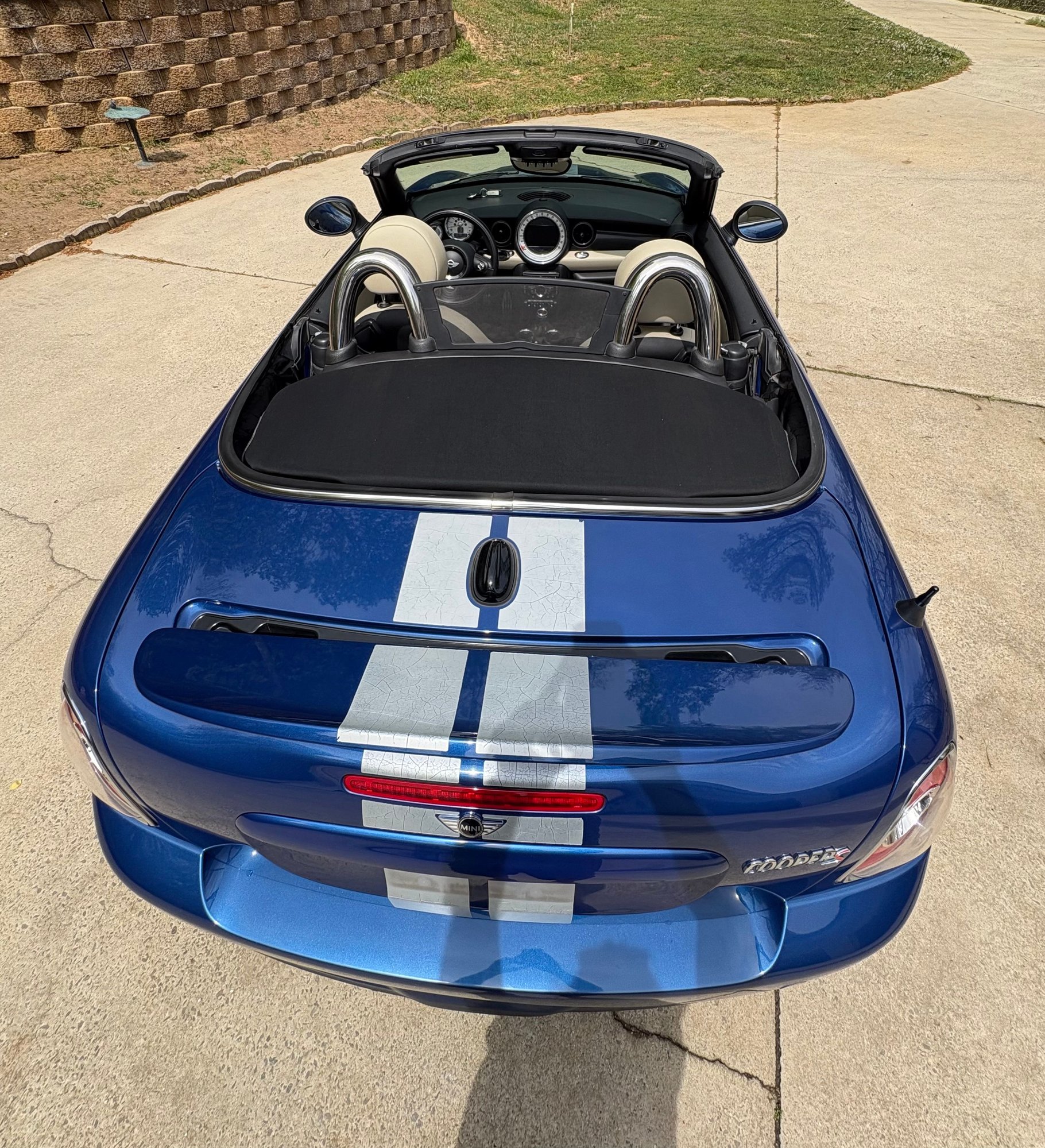 2013 Mini R59: Roadster - 2013 Mini Cooper S R59 Roadster - Used - VIN WMWSY3C52DT565992 - 107,000 Miles - 4 cyl - 2WD - Manual - Coupe - Blue - Chattanooga, TN 37374, United States