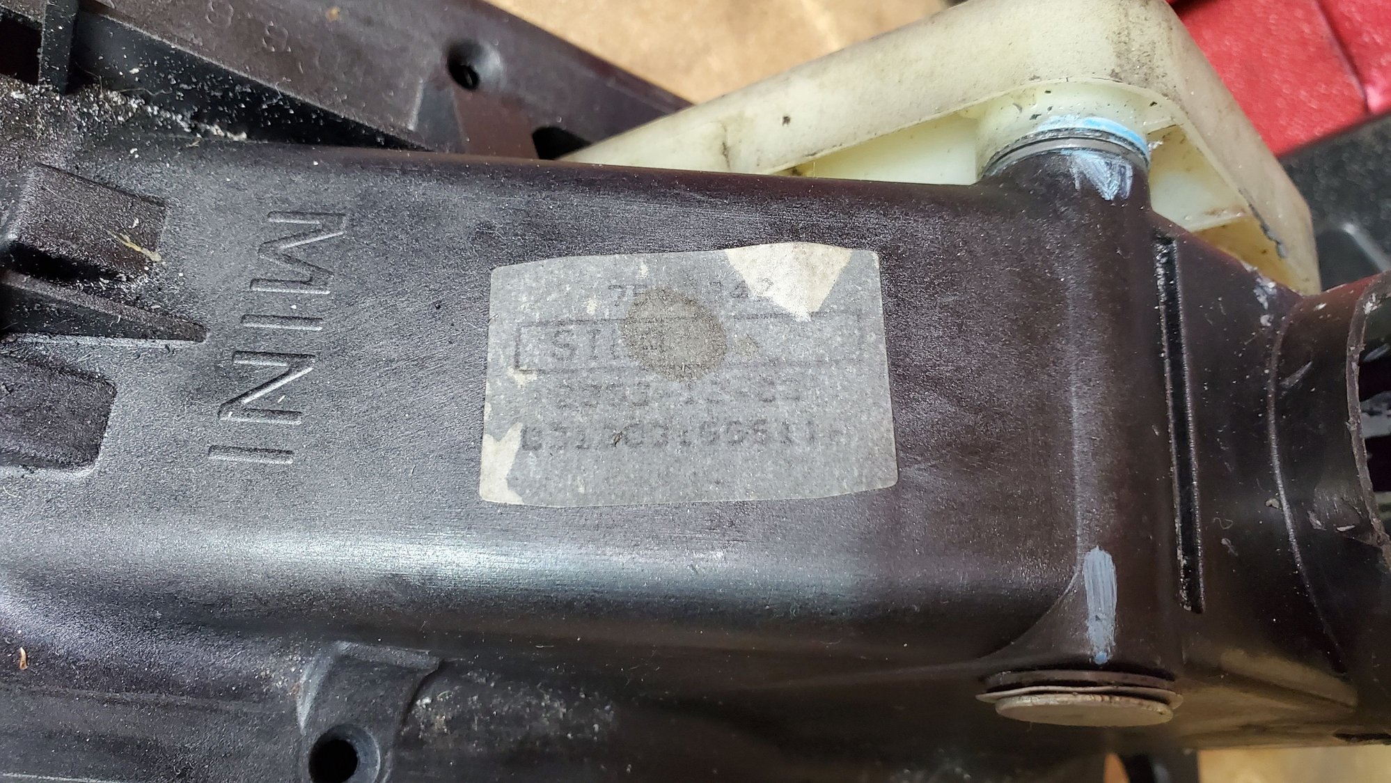 Miscellaneous - R53 shifter box and gasket - Used - 0  All Models - Oakcreek, WI 53154, United States
