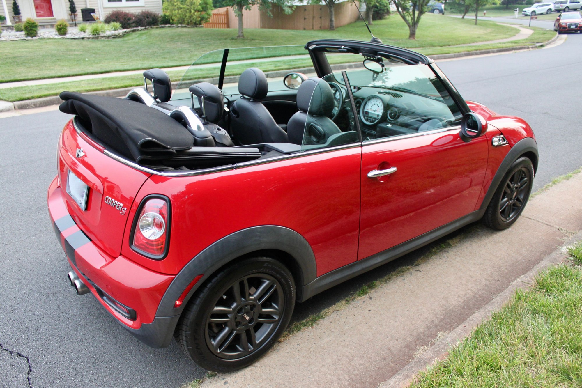 2011 Mini R57: "Mk II" Mini Convertible - 2011 Cooper S Cabriolet 6MT for sale - Used - VIN WMWZP3C5XBTX83841 - 133,000 Miles - 4 cyl - 2WD - Manual - Convertible - Red - Sterling, VA 20165, United States