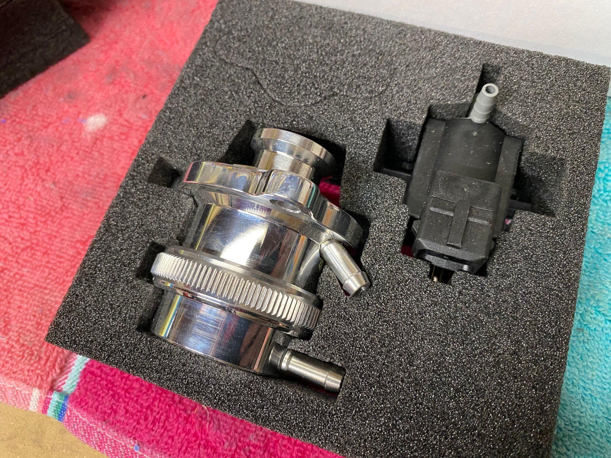 Engine - Power Adders - Forge Recirculation Diverter Valve (FMDVR60R) - New, In-Box, Never Installed - New - 2006 to 2015 Mini R56: "Mk II" Mini Hatch/Hardtop range - 2010 to 2016 Mini Countryman - 2012 to 2016 Mini Cooper Paceman - 2006 to 2015 Mini R55: "Mk II" Mini Clubman - 2006 to 2015 Mini R57: "Mk II" Mini Convertible - 2006 to 2015 Mini R58: Coupe - 2006 to 2015 Mini R59: Roadster - Charleston, SC 29414, United States