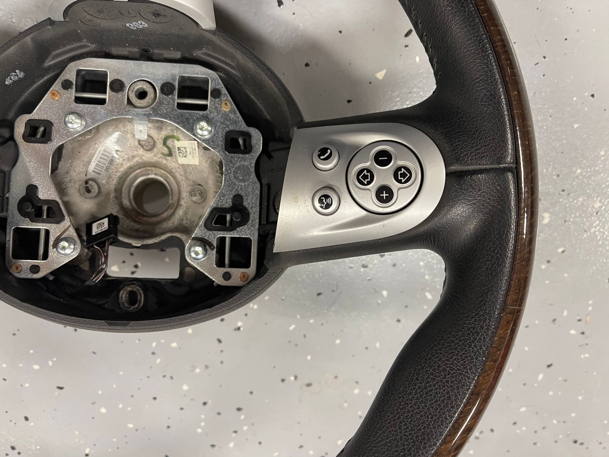 Interior/Upholstery - Wood grain steering wheel - Used - 2007 to 2013 Mini All Models - Henderson, NV 89015, United States