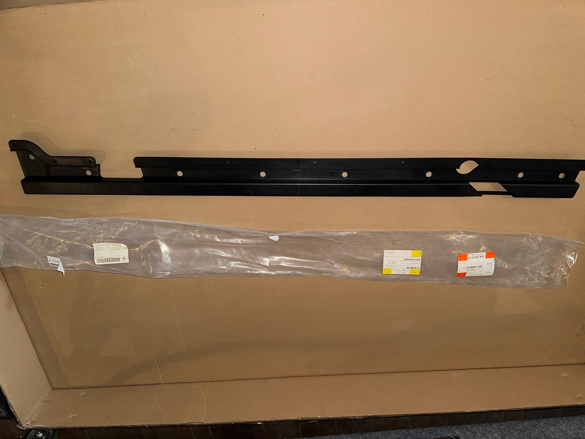 Exterior Body Parts - R53 Aerokit Side Skirt adapter Left side 51710413259 - New - 2002 to 2006 Mini R53: "Mk I" Mini Cooper S - Montreal, QC H3H2J2, Canada